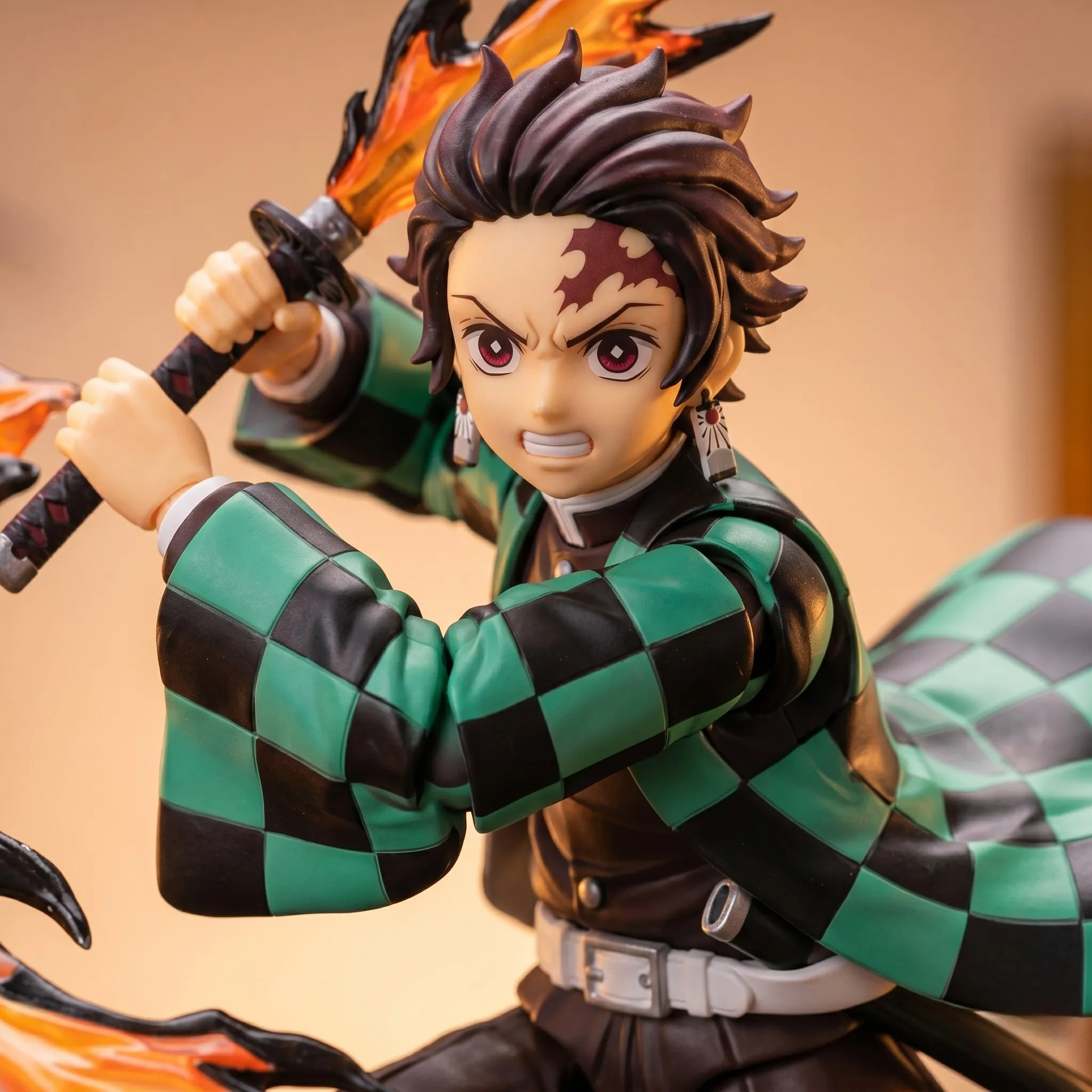 Mô hình Tanjiro có khớp hoạt động linh hoạt